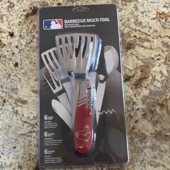 the sports vault Other - New Barbecue 6 piece multi-tool